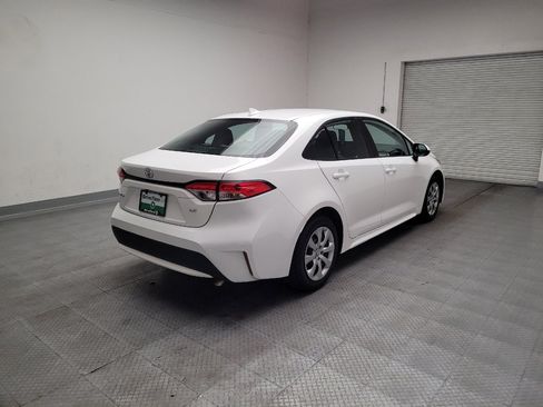 Used 2022 Toyota Corolla LE image 9