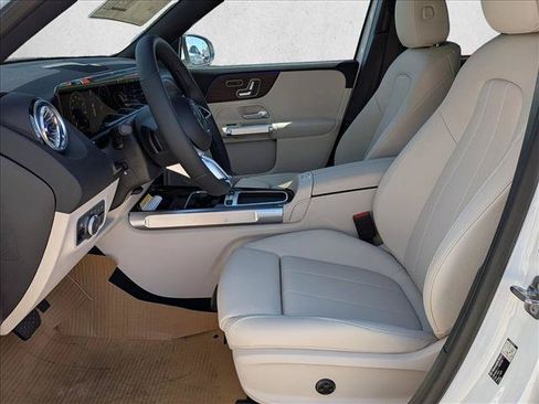New 2026 Mercedes-Benz GLB 250 4MATIC image 4
