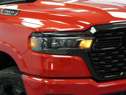 Used 2025 RAM 1500 Big Horn AWD/4WD image 5
