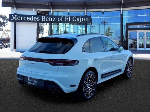 Used 2023 Porsche Macan AWD/4WD image 3