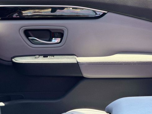 Used 2024 Honda Pilot Touring image 22