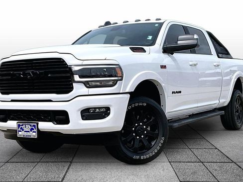 Used 2022 RAM 2500 Laramie w/ Night Edition AWD/4WD image 2