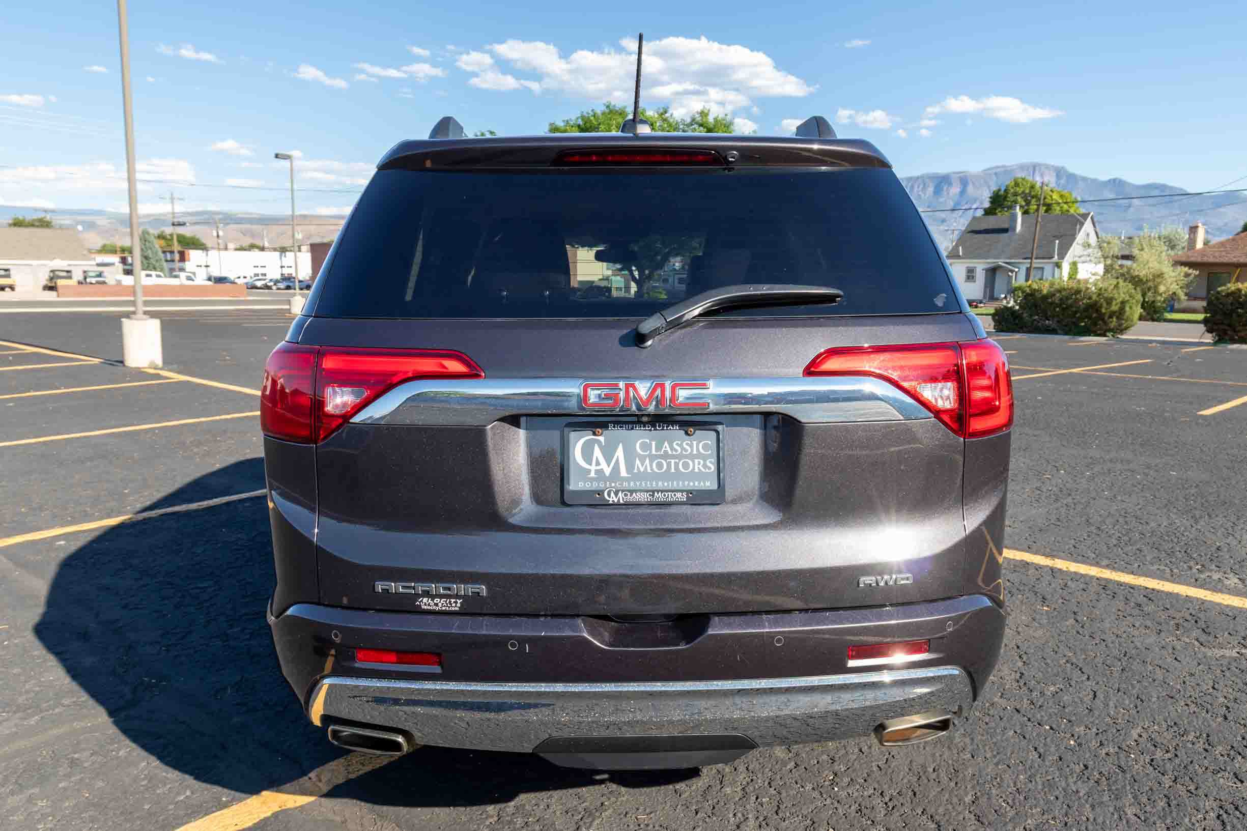 Used 2018 GMC Acadia Denali w/ LPO, Cargo Package AWD/4WD image 5