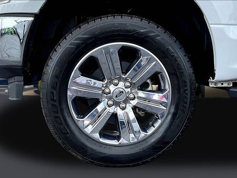 Used 2020 Ford F150 XLT w/ Equipment Group 302A Luxury AWD/4WD image 37