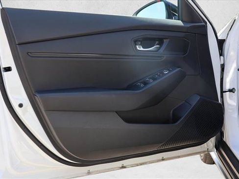 Used 2025 Honda Accord SE image 12