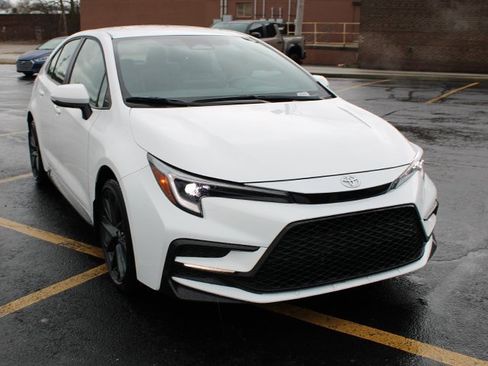 Certified 2025 Toyota Corolla SE image 4