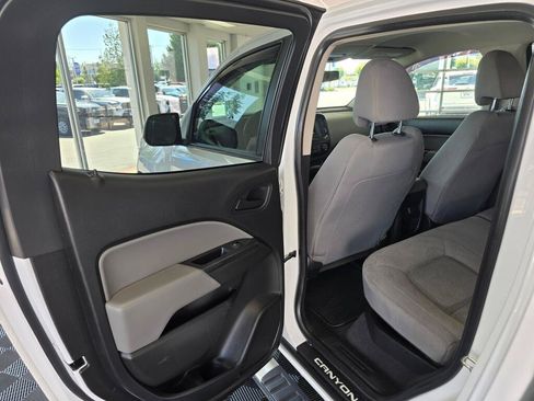 Used 2019 GMC Canyon 2WD Crew Cab w/ Convenience Package image 31