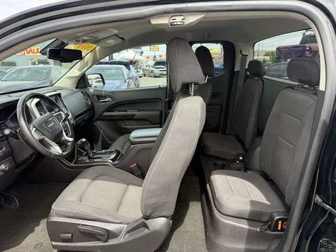 Used 2016 GMC Canyon SLE AWD/4WD image 12