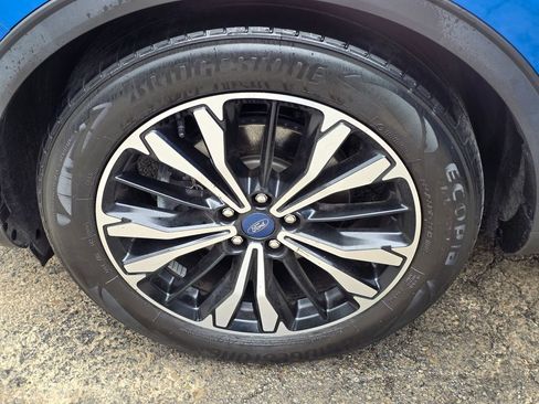 Used 2021 Ford Escape SE w/ SE Sport Appearance Package image 13