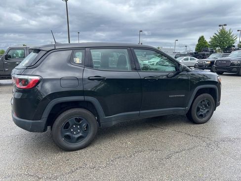 Used 2019 Jeep Compass Sport w/ Cold Weather Group AWD/4WD image 2