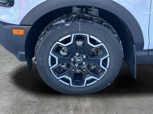 New 2025 Ford Bronco Sport Outer Banks w/ Outer Banks Tech Package+ AWD/4WD image 9