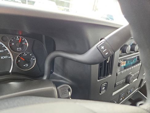 Used 2025 Chevrolet Express 2500 w/ Driver Convenience Package image 20