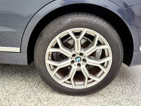 Used 2021 BMW X7 xDrive40i w/ Premium Package AWD/4WD image 9