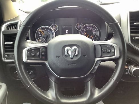 Used 2019 RAM 1500 Big Horn image 11