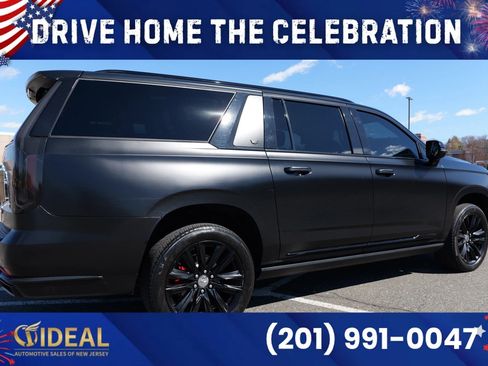 Used 2022 Cadillac Escalade ESV Sport Platinum AWD/4WD image 9