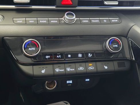 New 2026 Hyundai Elantra Limited FWD image 27