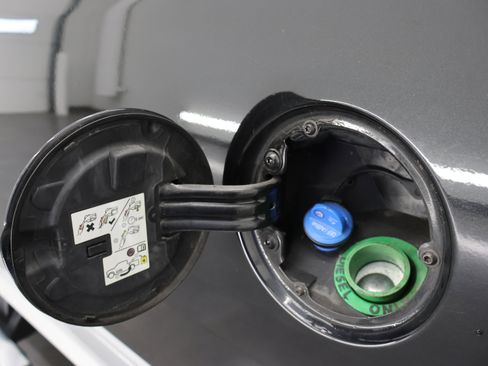 Used 2018 RAM 2500 Laramie image 33