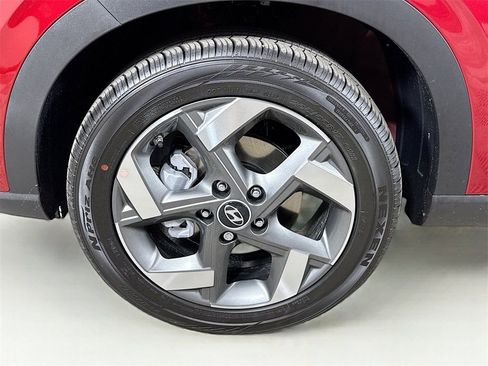 New 2025 Hyundai Venue Limited image 19