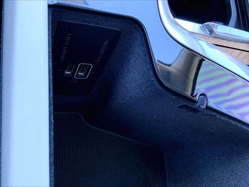 Used 2022 Volvo XC90 T6 Momentum w/ Advanced Package image 36