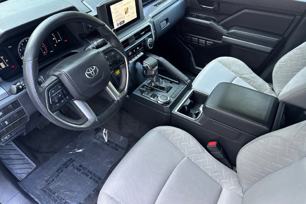 Certified 2026 Toyota Tacoma SR5 AWD/4WD image 9