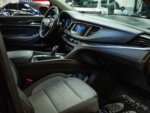 Used 2020 Buick Enclave Preferred w/ LPO, Luxury Package image 14