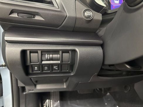 Used 2022 Subaru Crosstrek 2.5i Sport w/ Moonroof Package image 31