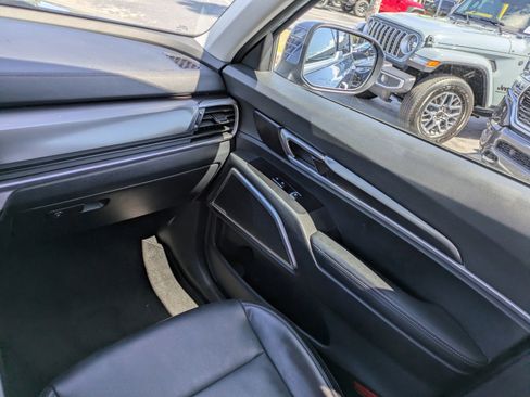 Certified 2024 Kia Telluride S image 14