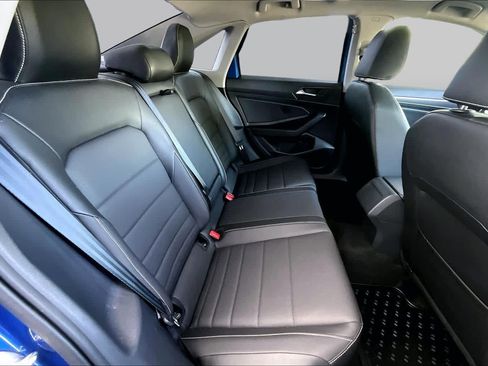 Used 2024 Volkswagen Jetta SE w/ Panoramic Sunroof Package FWD image 20