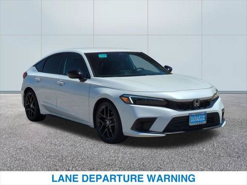 Used 2023 Honda Civic Sport image 4