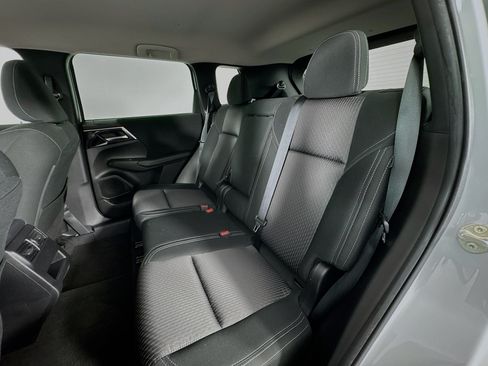 Used 2023 Mitsubishi Outlander ES FWD image 22