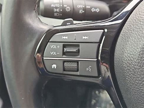 Used 2025 Honda Pilot Touring image 25