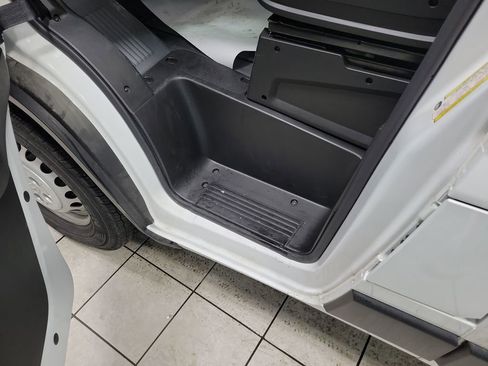 Used 2024 RAM ProMaster 2500 image 17