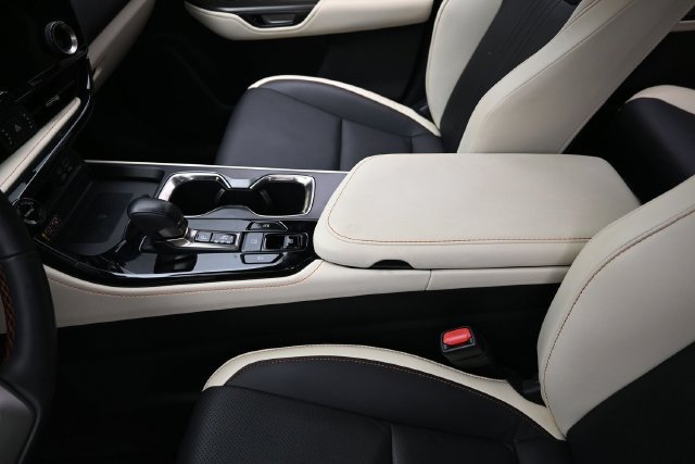 Used 2024 Lexus NX 250 FWD image 28
