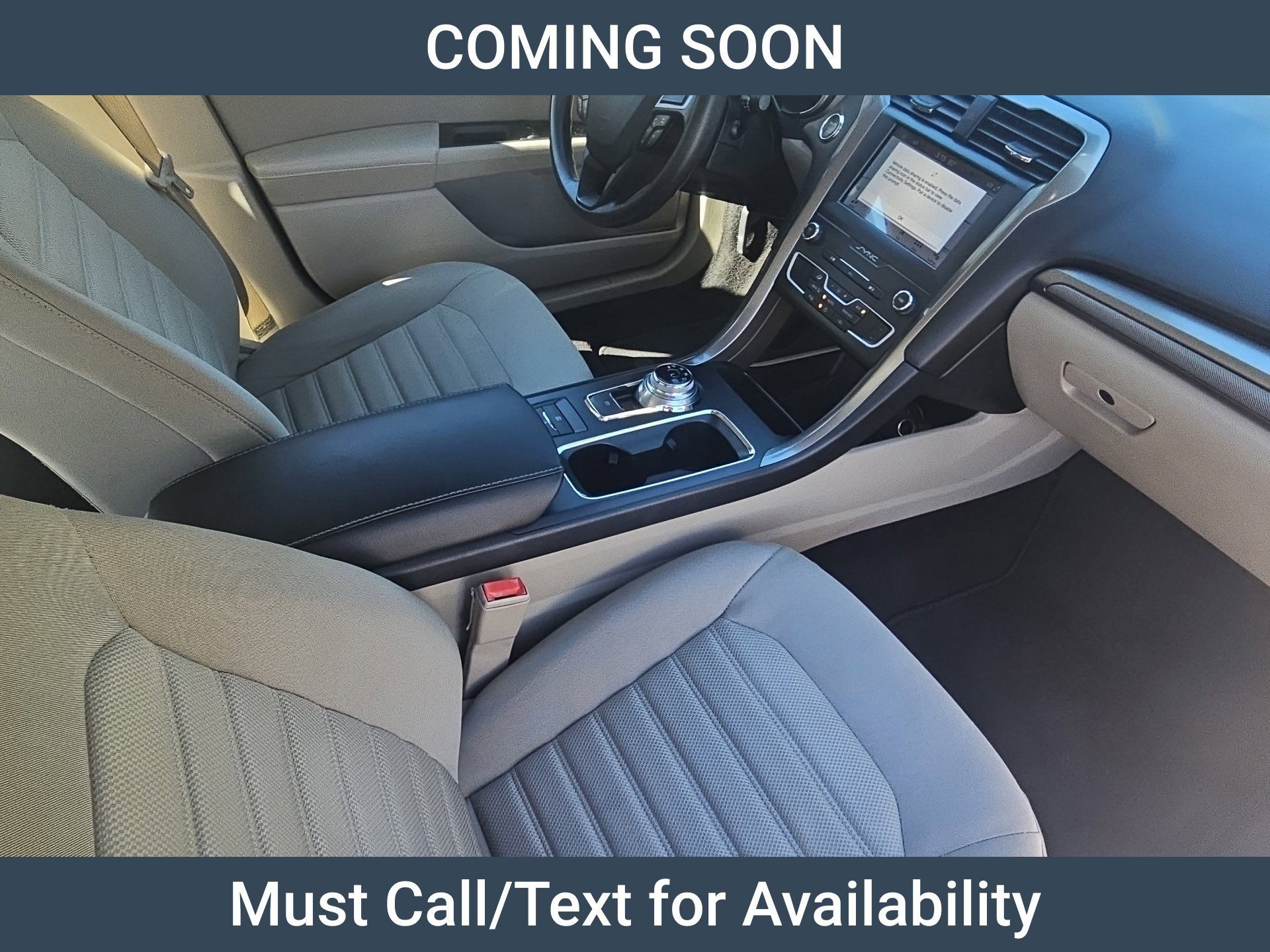 Used 2019 Ford Fusion SE FWD image 12