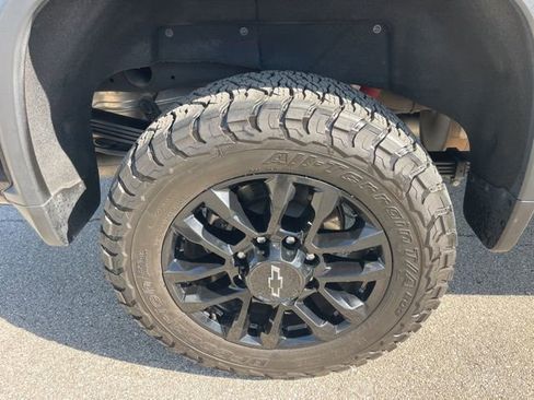 Used 2025 Chevrolet Silverado 2500 LTZ w/ LTZ Plus Package AWD/4WD image 6
