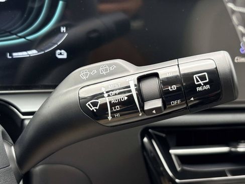New 2026 Kia Niro EX FWD image 30