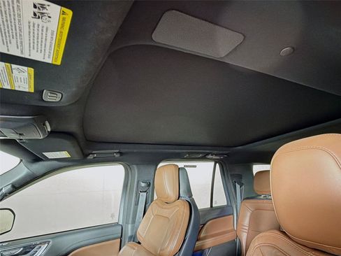 Used 2022 Lincoln Navigator L Reserve AWD/4WD image 5