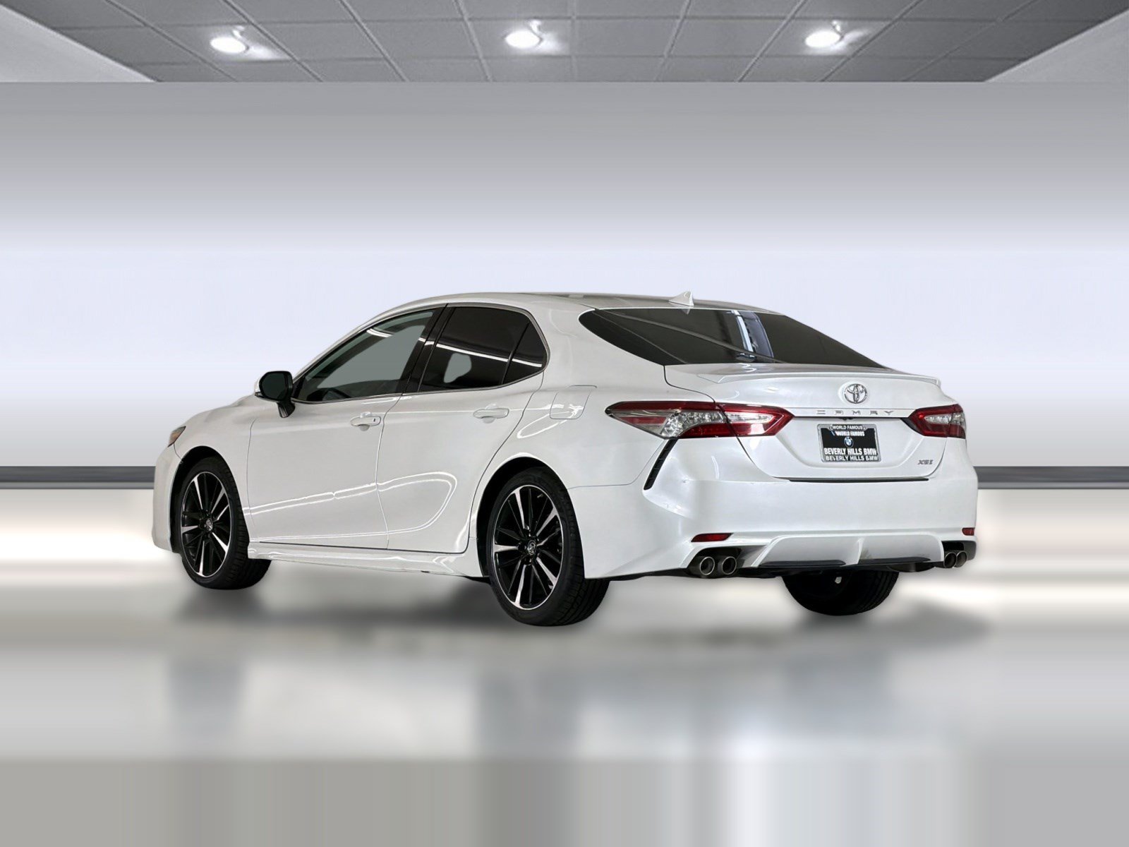 Used 2019 Toyota Camry XSE w/ Carpet Mat Package FWD image 3
