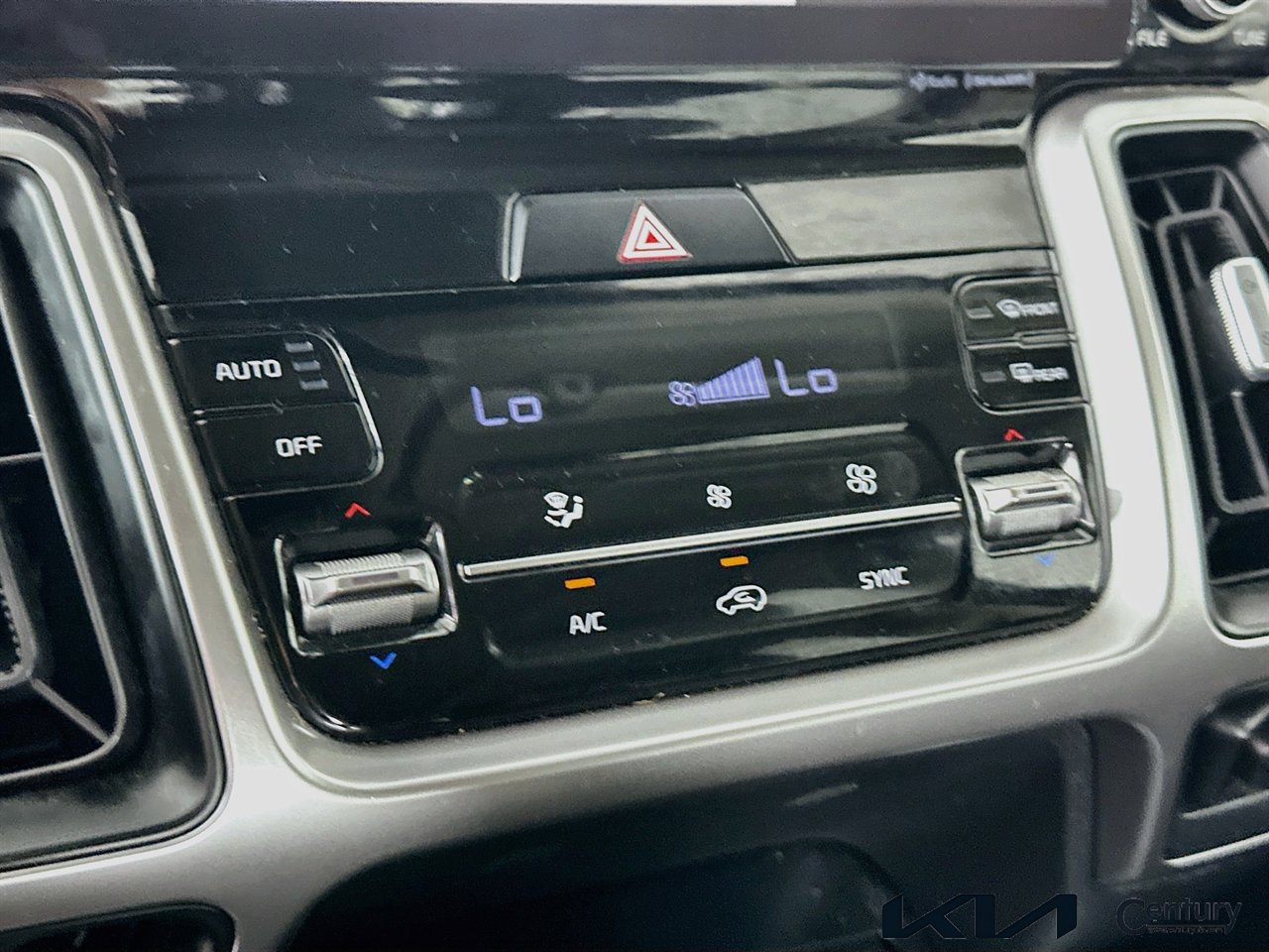 Used 2022 Kia Sorento EX w/ Panoramic Sunroof Package FWD image 15