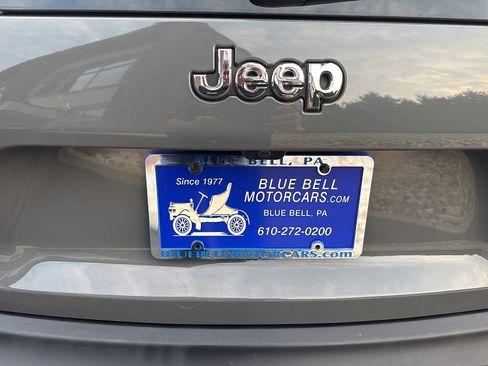 Used 2019 Jeep Cherokee Limited w/ Trailer Tow Group AWD/4WD image 23