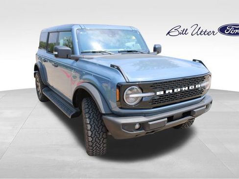 New 2025 Ford Bronco Outer Banks image 2