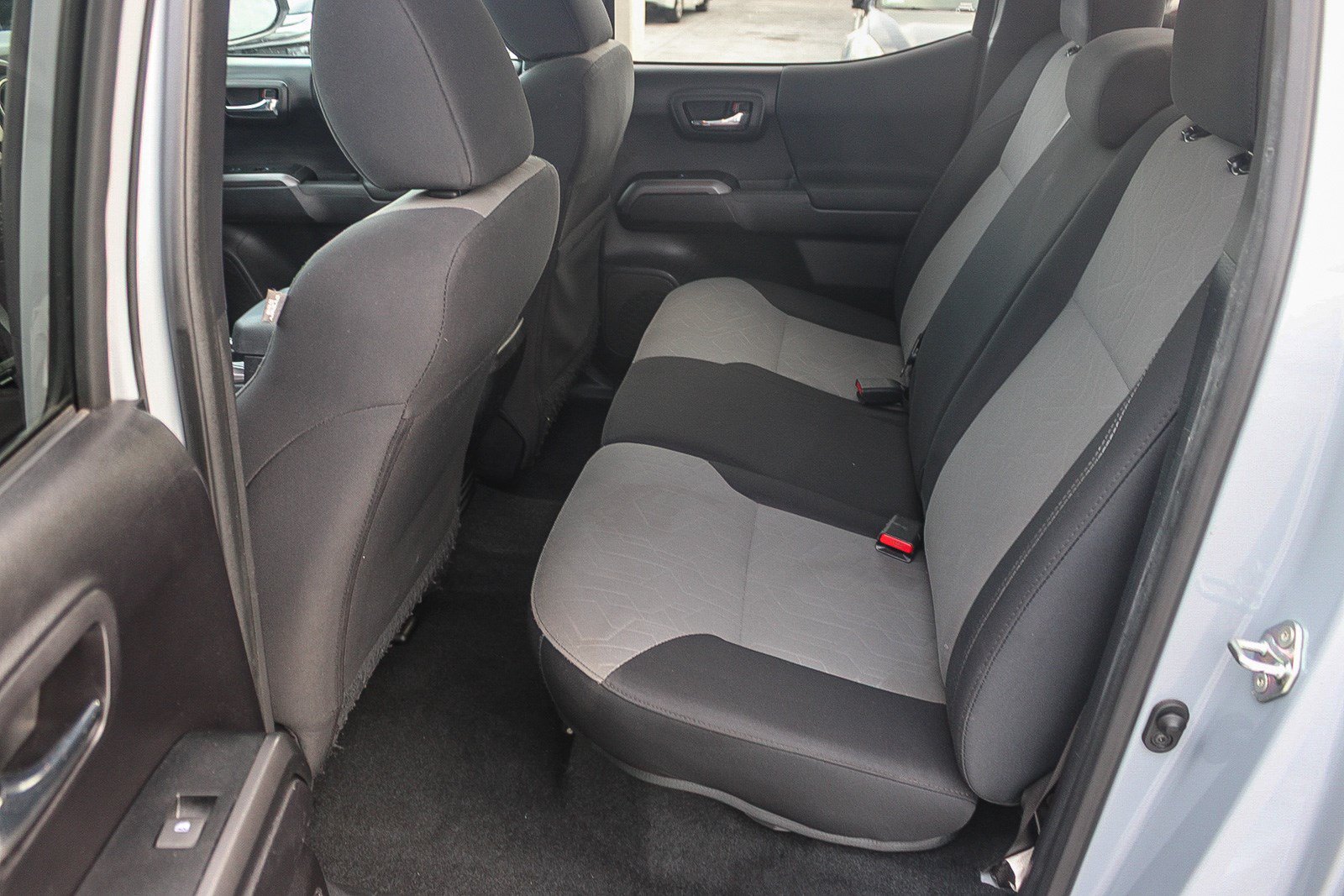 Used 2020 Toyota Tacoma TRD Sport w/ Technology Package RWD image 19