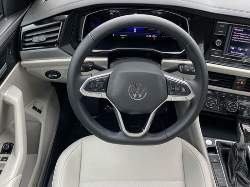 Certified 2024 Volkswagen Jetta SE image 6