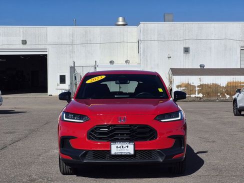 Used 2023 Honda HR-V Sport image 3