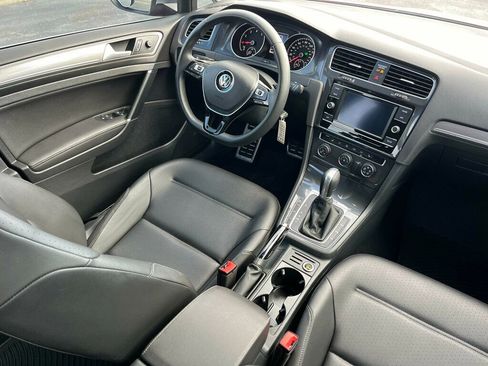 Used 2019 Volkswagen Golf Alltrack SE image 18