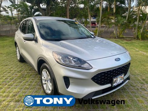 Used 2020 Ford Escape SE FWD image 1