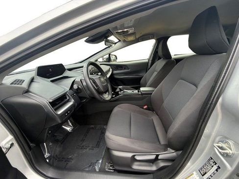 Used 2025 Toyota Prius LE image 11
