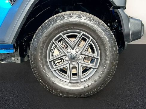 Used 2024 Jeep Wrangler Sport S image 29