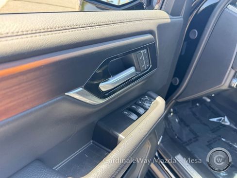 Used 2025 GMC Yukon XL Denali AWD/4WD image 13