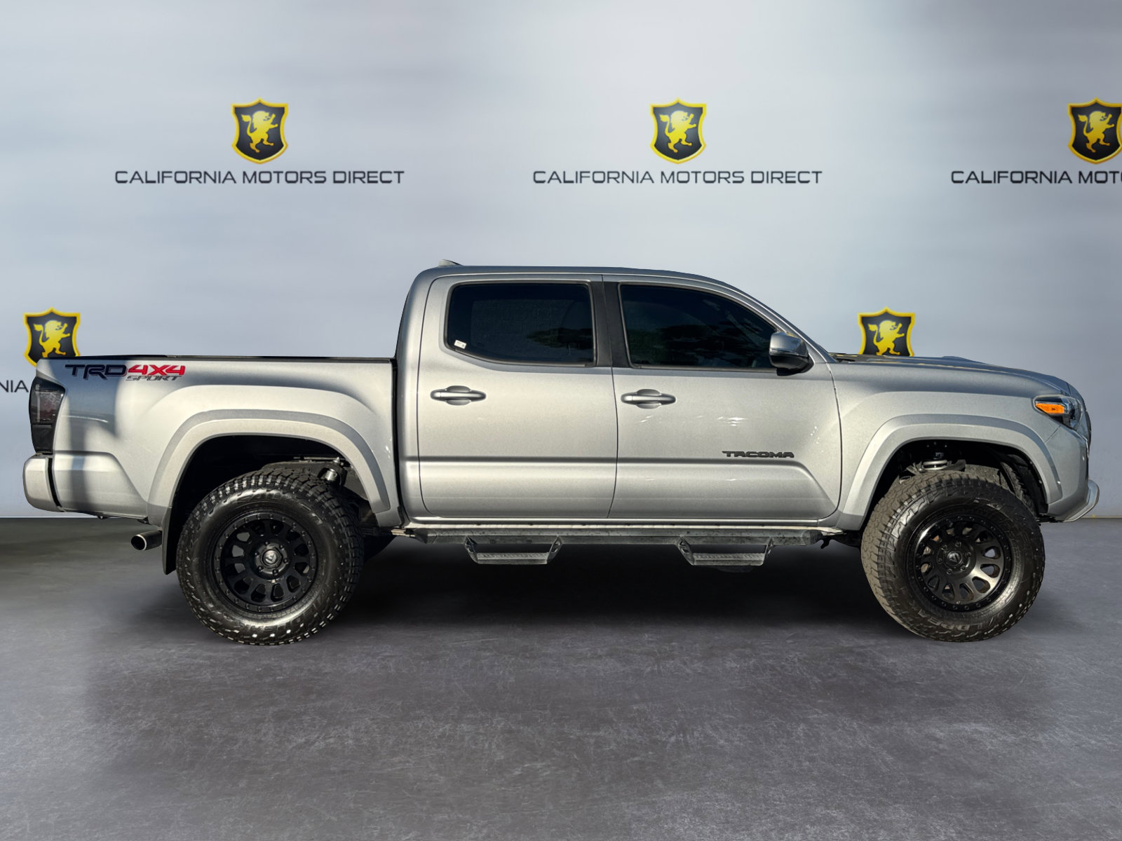 Used 2019 Toyota Tacoma TRD Sport AWD/4WD image 6